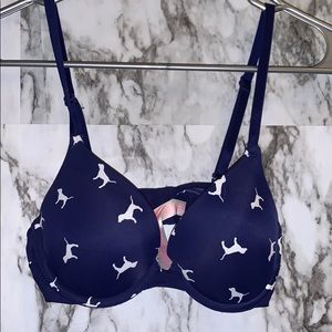 Victoria’s Secret pink bra
